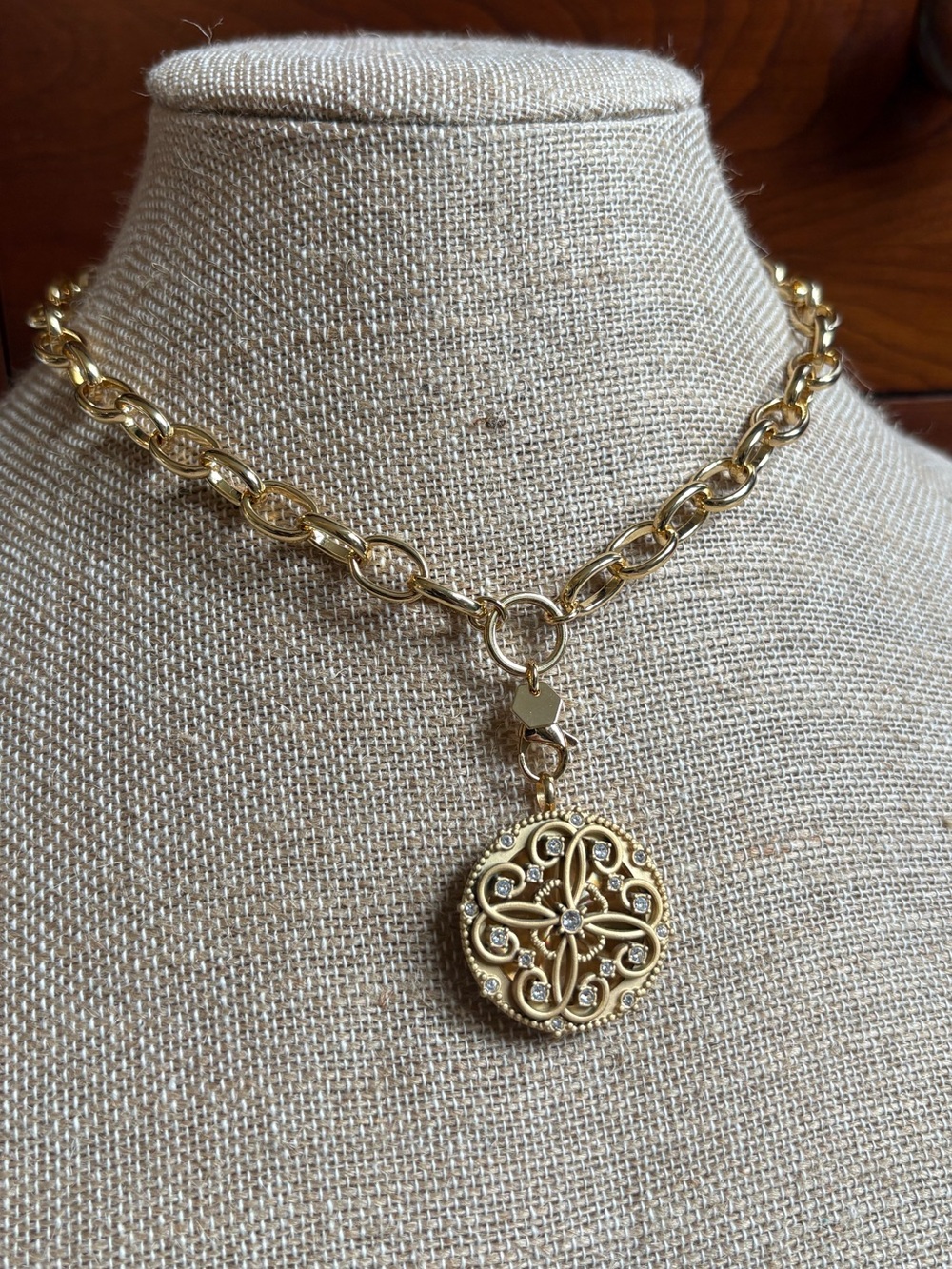Origami Owl Large Gold Sentiments Set